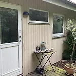Lovely Summer House By The Coast Præstø